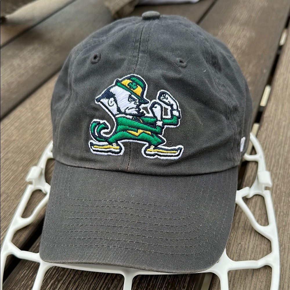 ‘47 Brand Notre Dame ND Fighting Irish Charcoal Hat Clean Up Leprechaun Like New